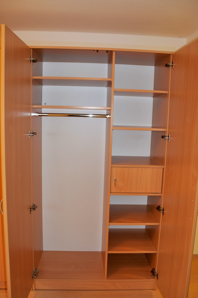 Schrank (extra breit) - Haus am Großen Krug